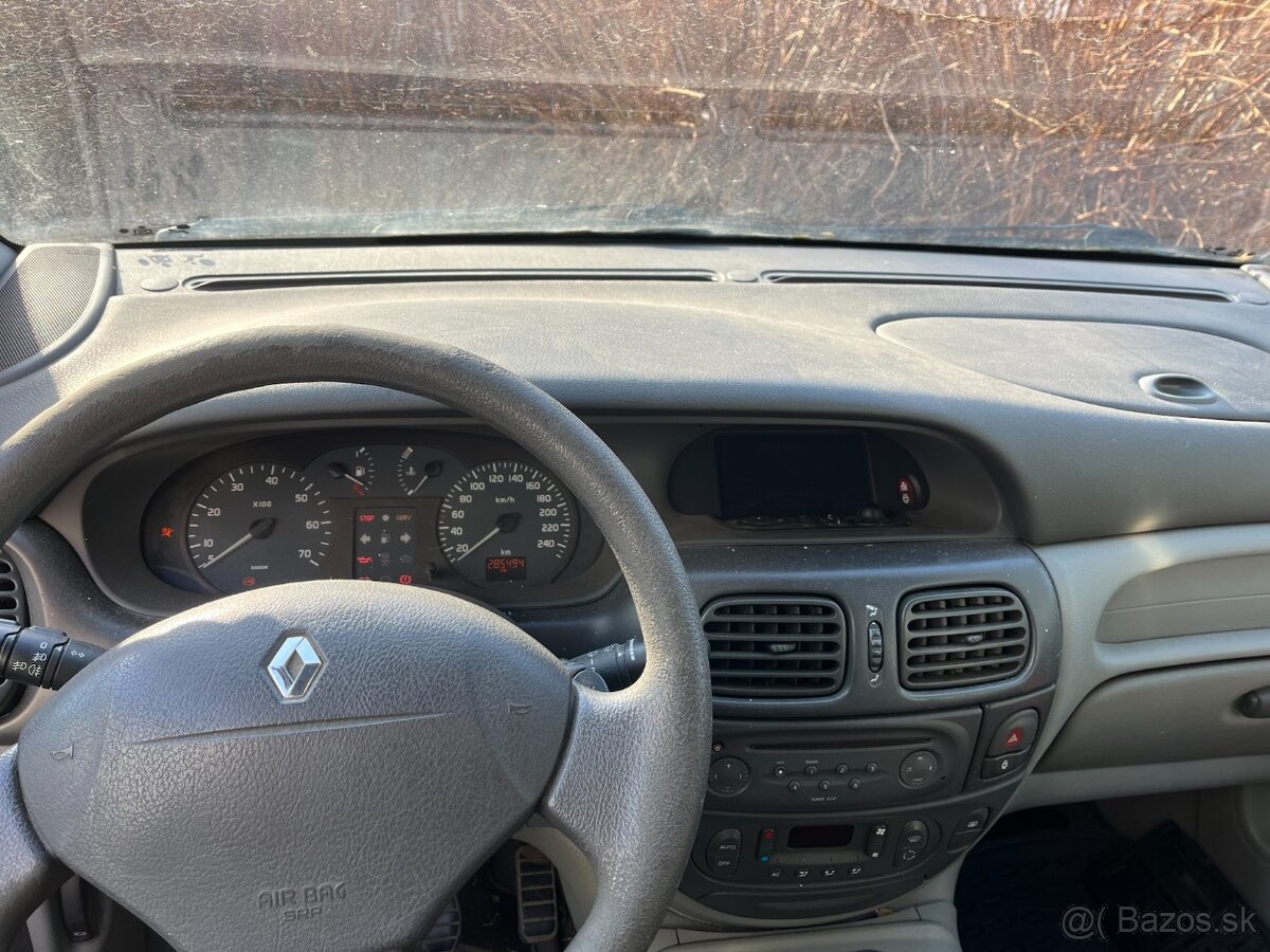 Renault Scenic 1,9 dci 75kw - 2