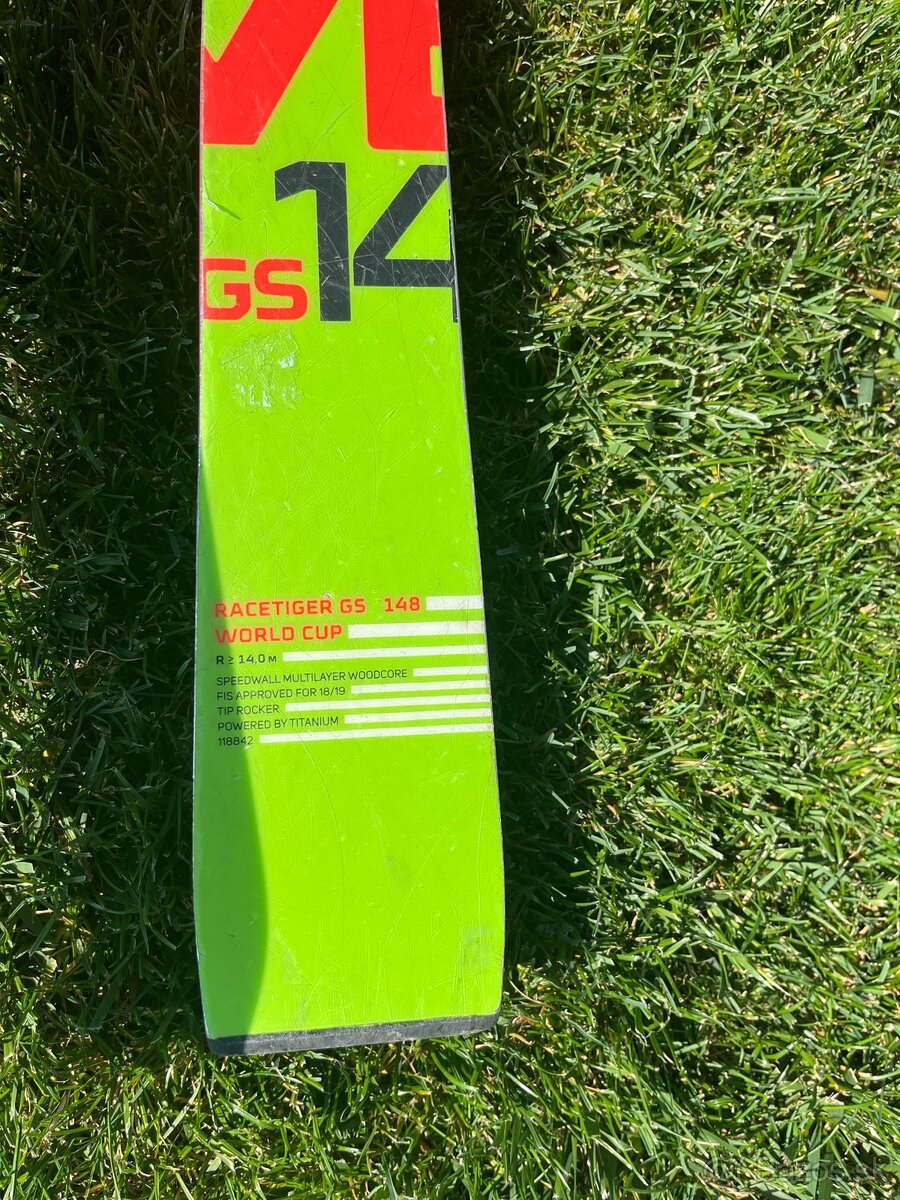 Lyže Völkl 148 cm a lyžiarky Atomic Redster flex 60 - 2