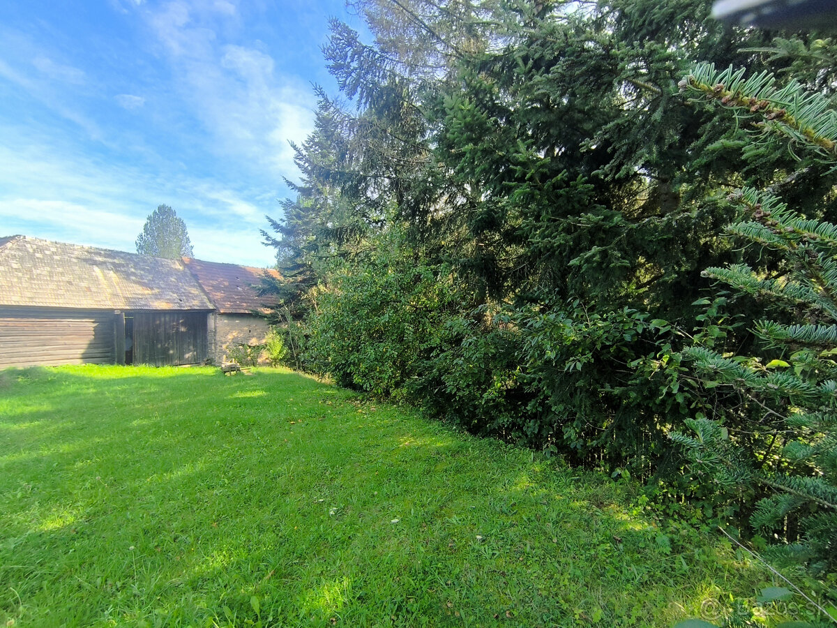 - R E Z E R V O V A N É - DOM CHALUPA V TICHEJ BOČNEJ ULICI - 2