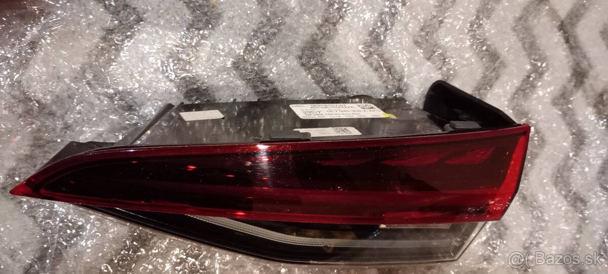 Zadné svetlo pravé Škoda Octavia IV - 2