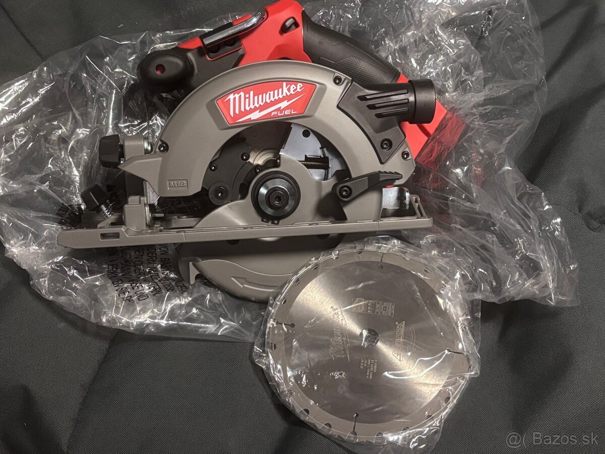 Kotucova pila Milwaukee - nepouzita - 2