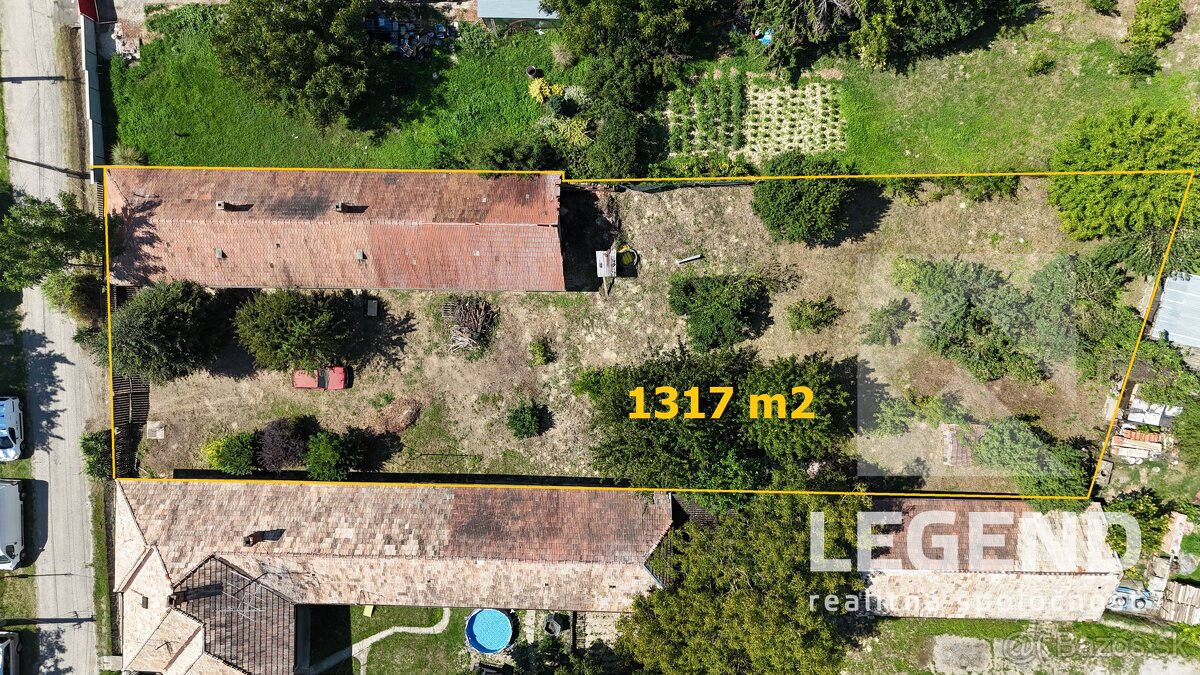 RD Svodín, krásny pozemok 1317 m2, tichá ulička, ovocný sad - 2