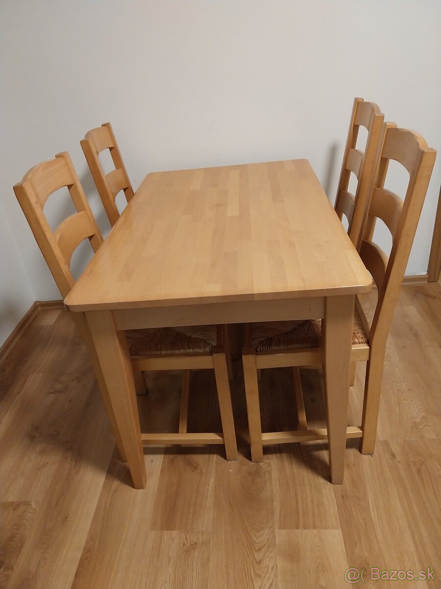 Kuchynský stôl + 4 stolicky - 2
