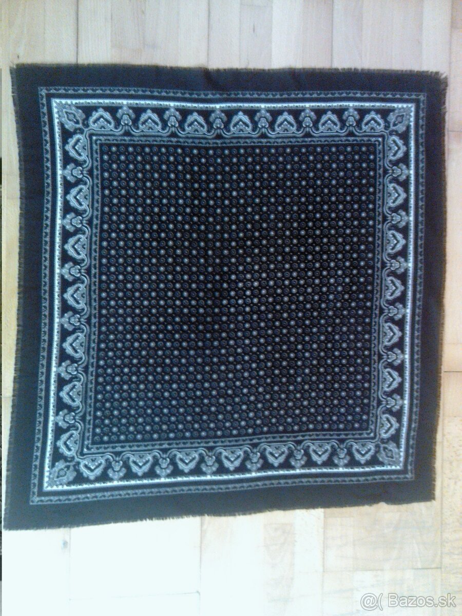 RETRO MENŠIE KAŠMÍROVVÉ ŠÁTKY - 2