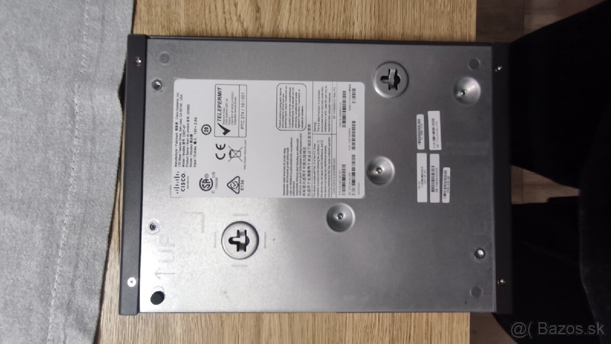 Predám Cisco Series900 C921-4pltegb,C927-4P,Meraki MR20 - 2