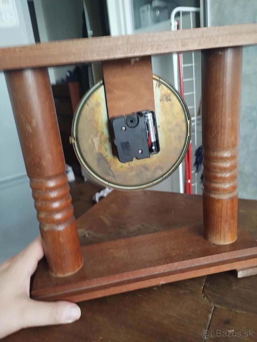 Predám 80 ročne hodiny drevene - 2