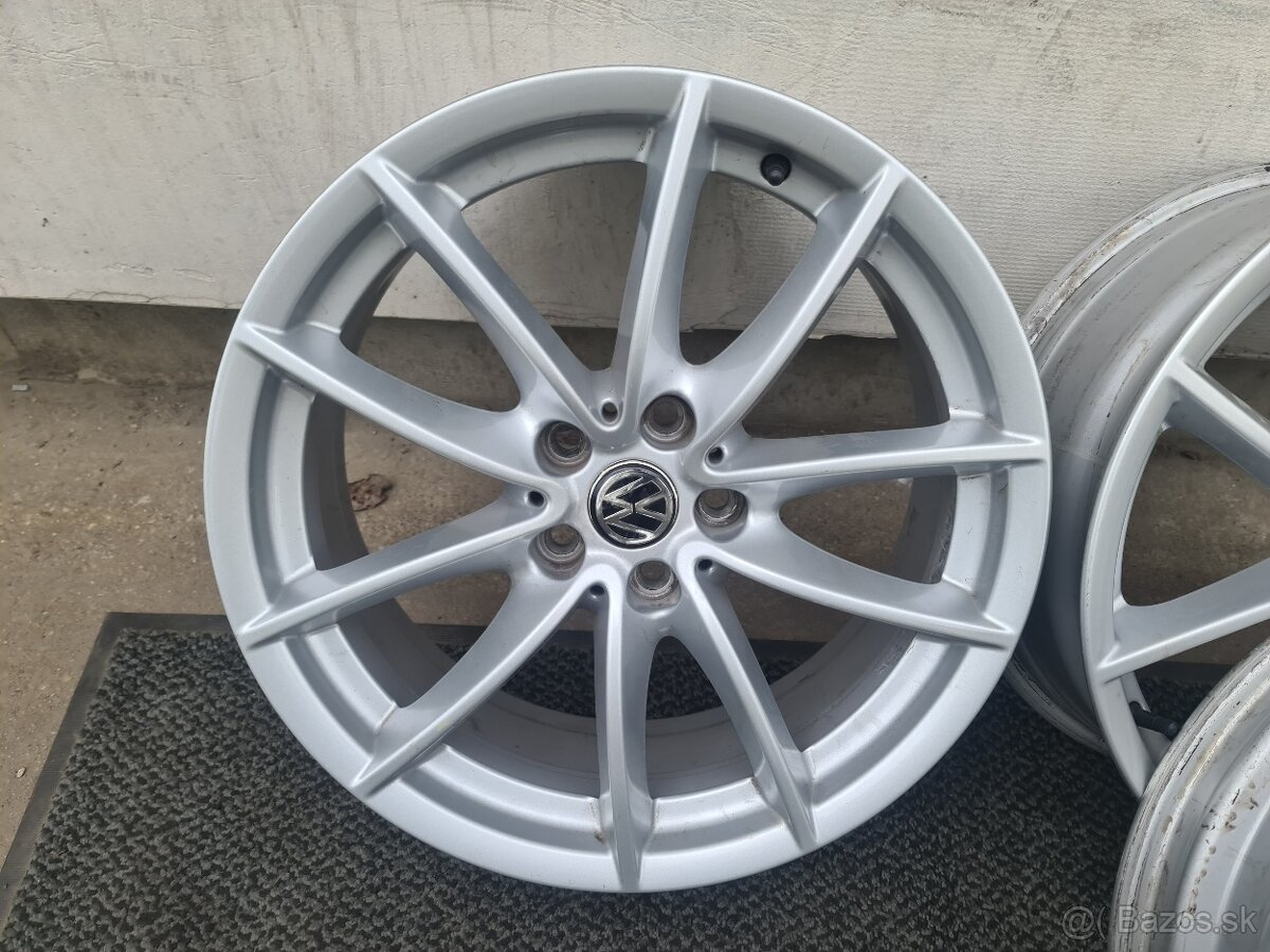 ALU DISKY 5X112 R18 7,0J ET22 - 2