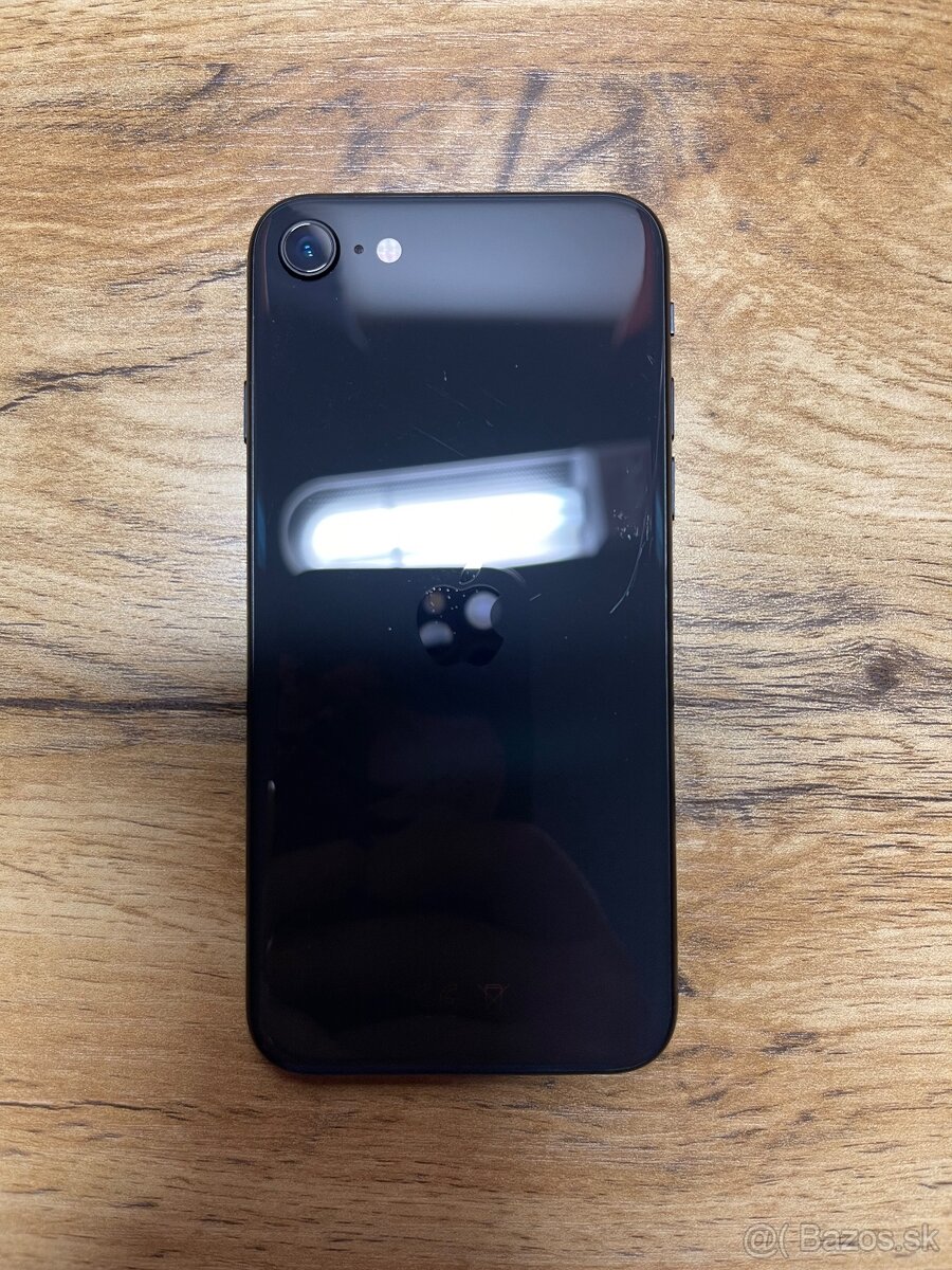 iPhone SE (2020) - 2