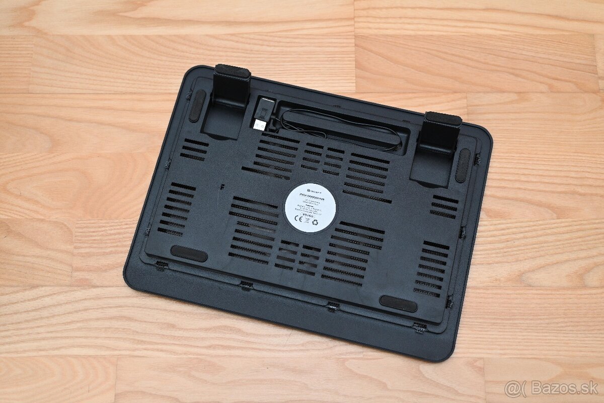 Chladič pod notebook - 2