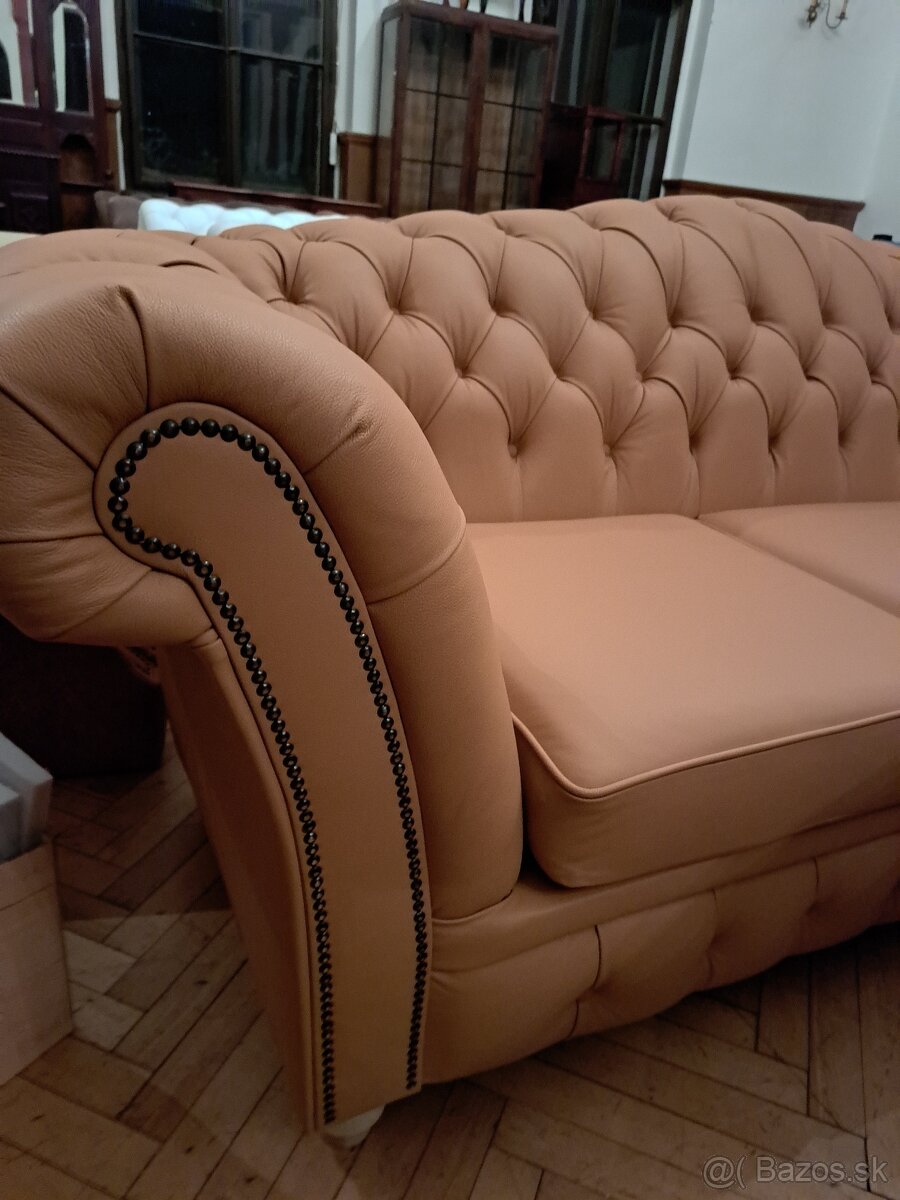 Sedačka Chesterfield. Kožená. - 2
