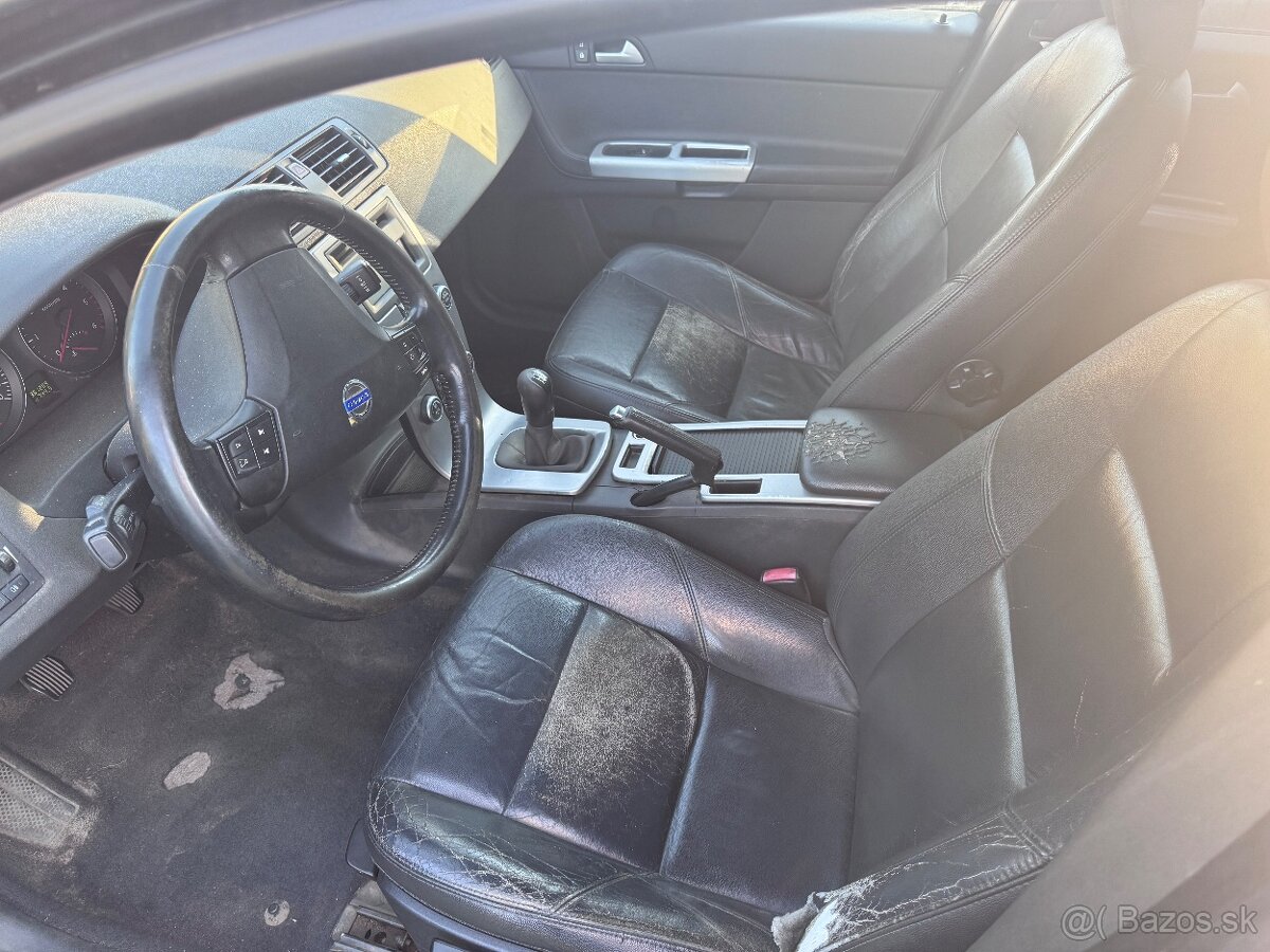 Volvo V50 - 2