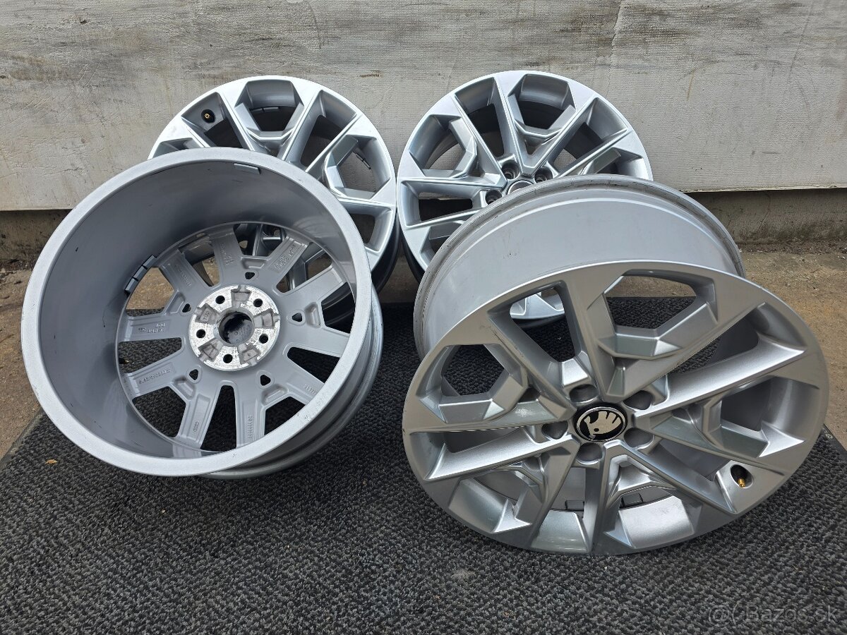 5X112 R18 AUDI 8,0J ET45 - 2