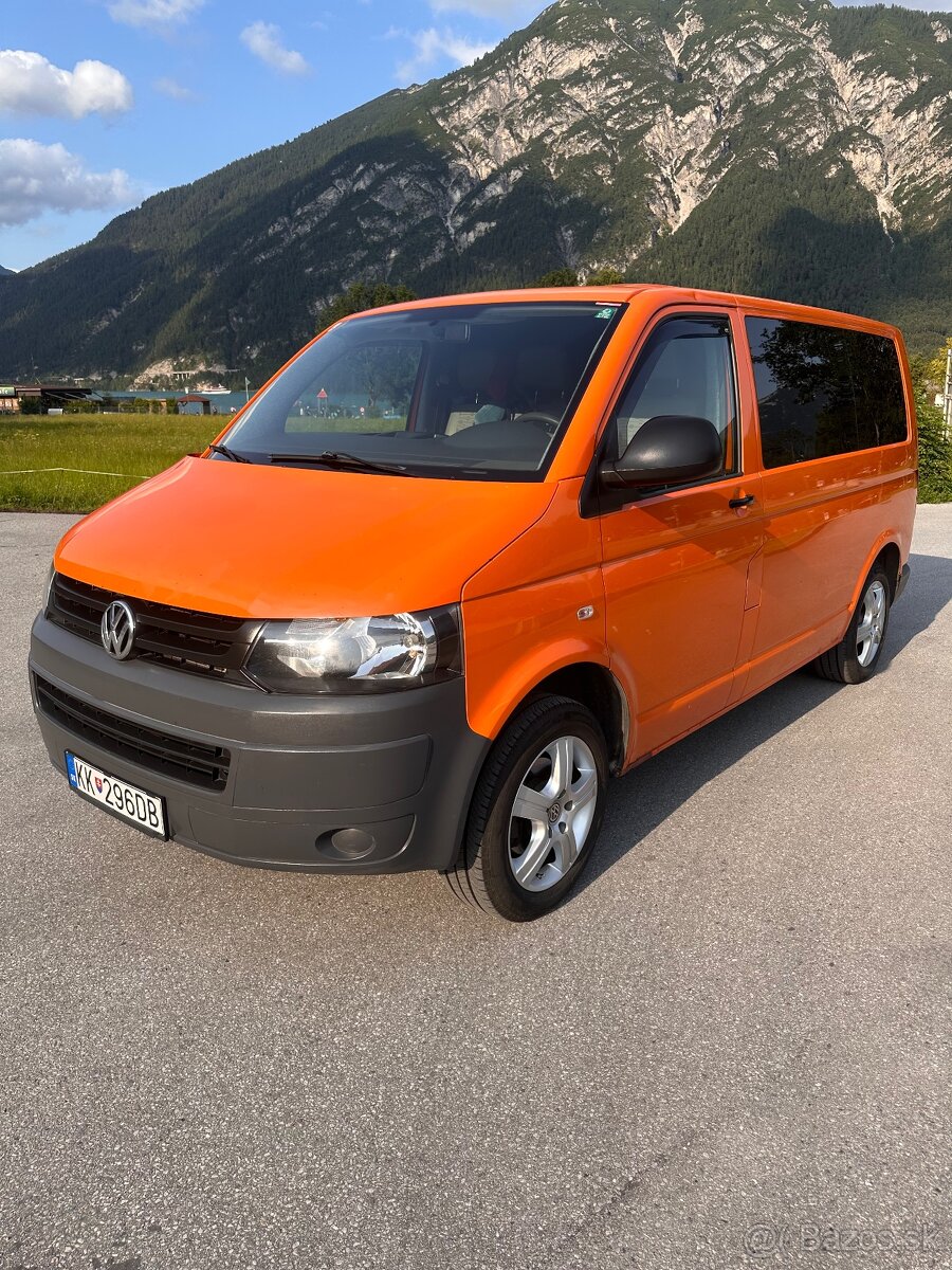 Auto karavan Volkswagen T5 - 2