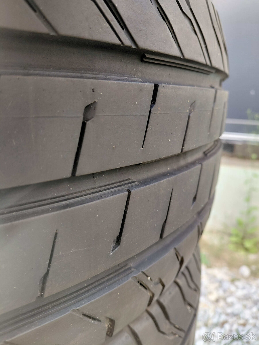 4x letne Continental 235/65R16 C - 2