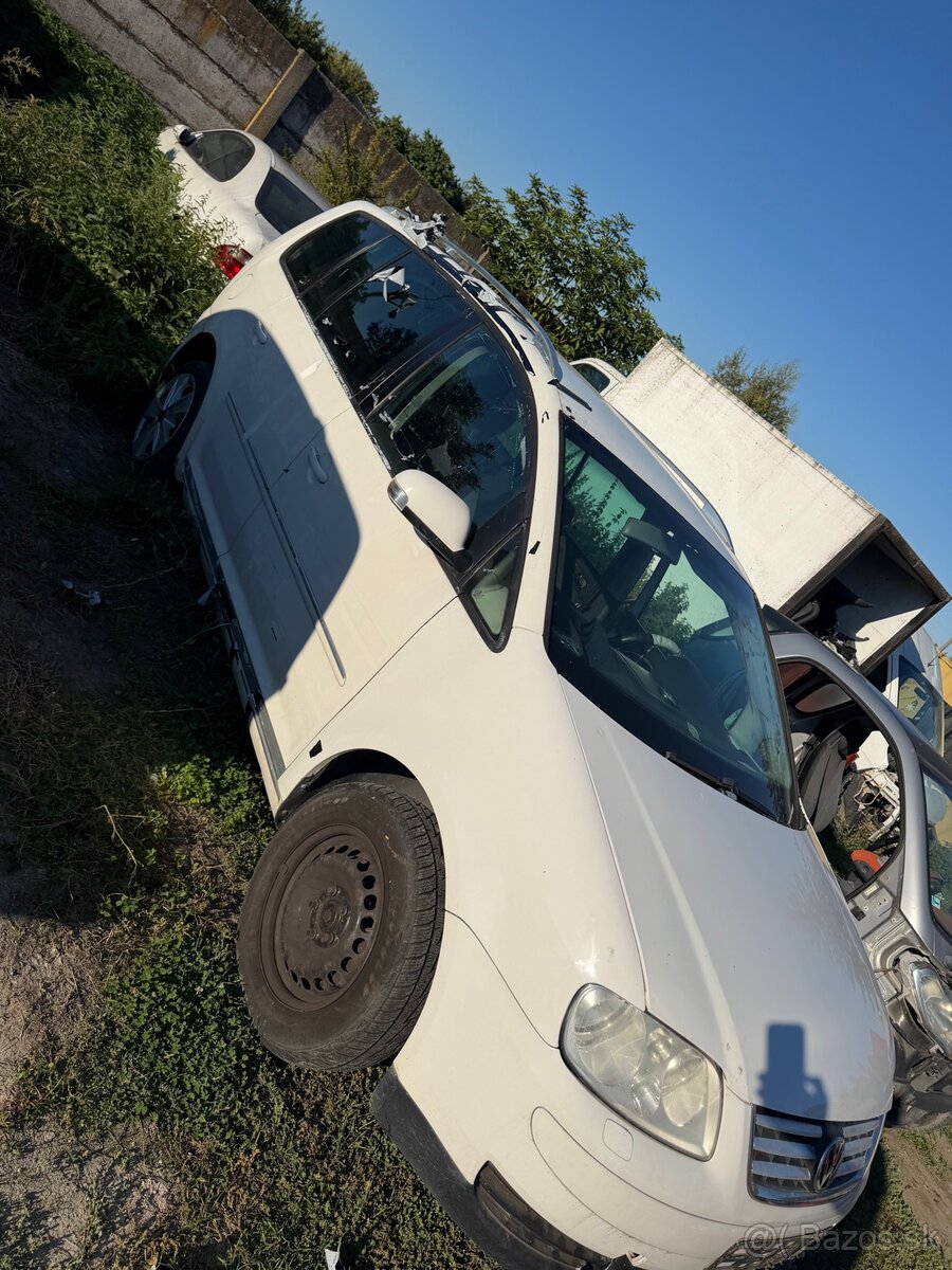Rozpredám vw touaran 2.0tdi dsg - 2