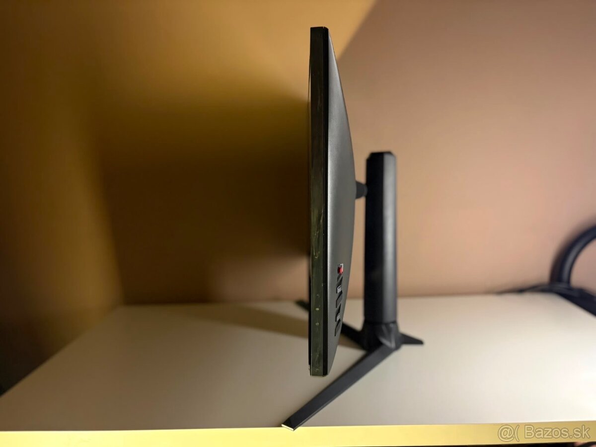 ASUS LCD 32" XG32UQ - 2