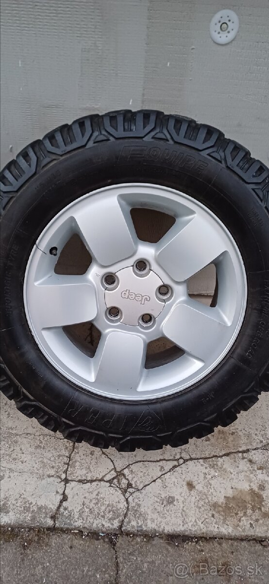 Offroad pneu jeep