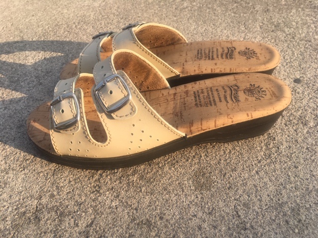 Predám pánske (č.40)a dámske (č.38 letné topánky - NOVÉ - 2