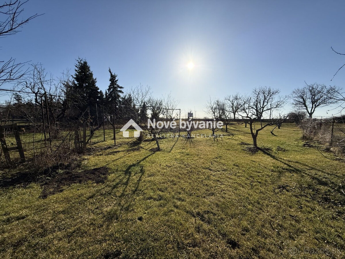 Top cena,na predaj pozemok-Želiezovce/Svodov(N157-14-FRADE) - 2