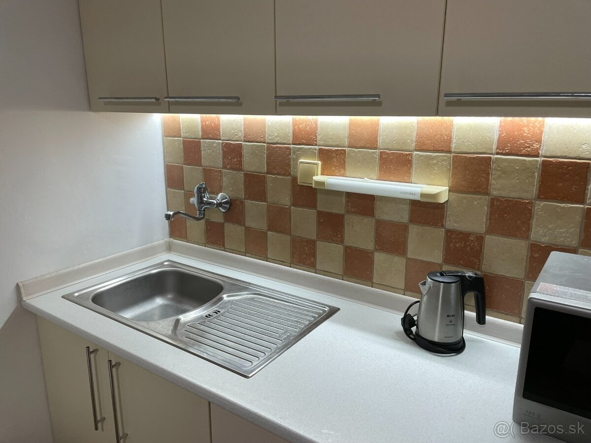 Prenájom GARSONKA / GARZONKA - TOP PONUKA - 2