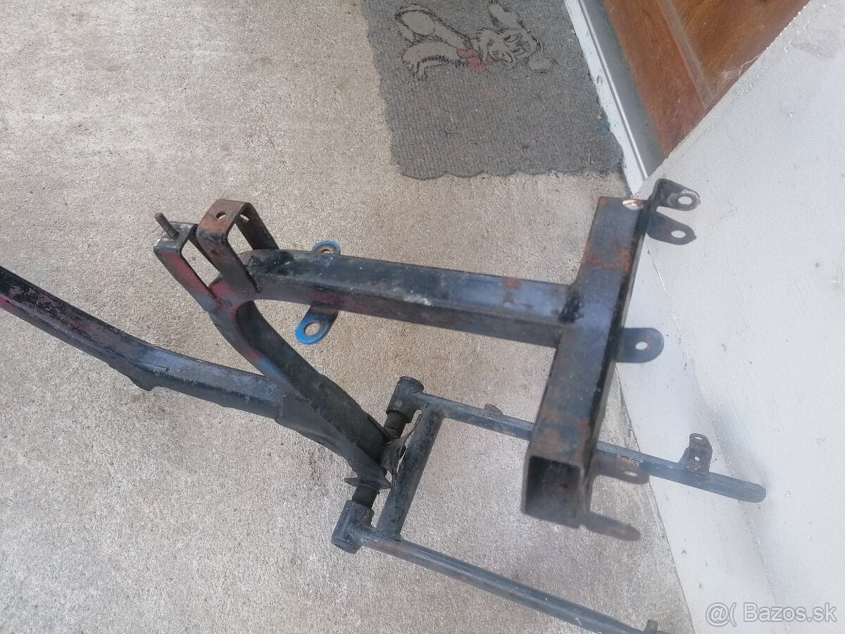 Predám rám so zadnou vidlicou na Jawa 23 mustang - 2
