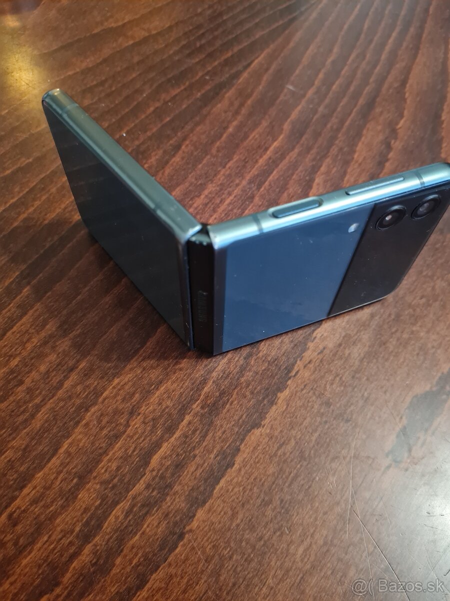 Z flip 3 - 2