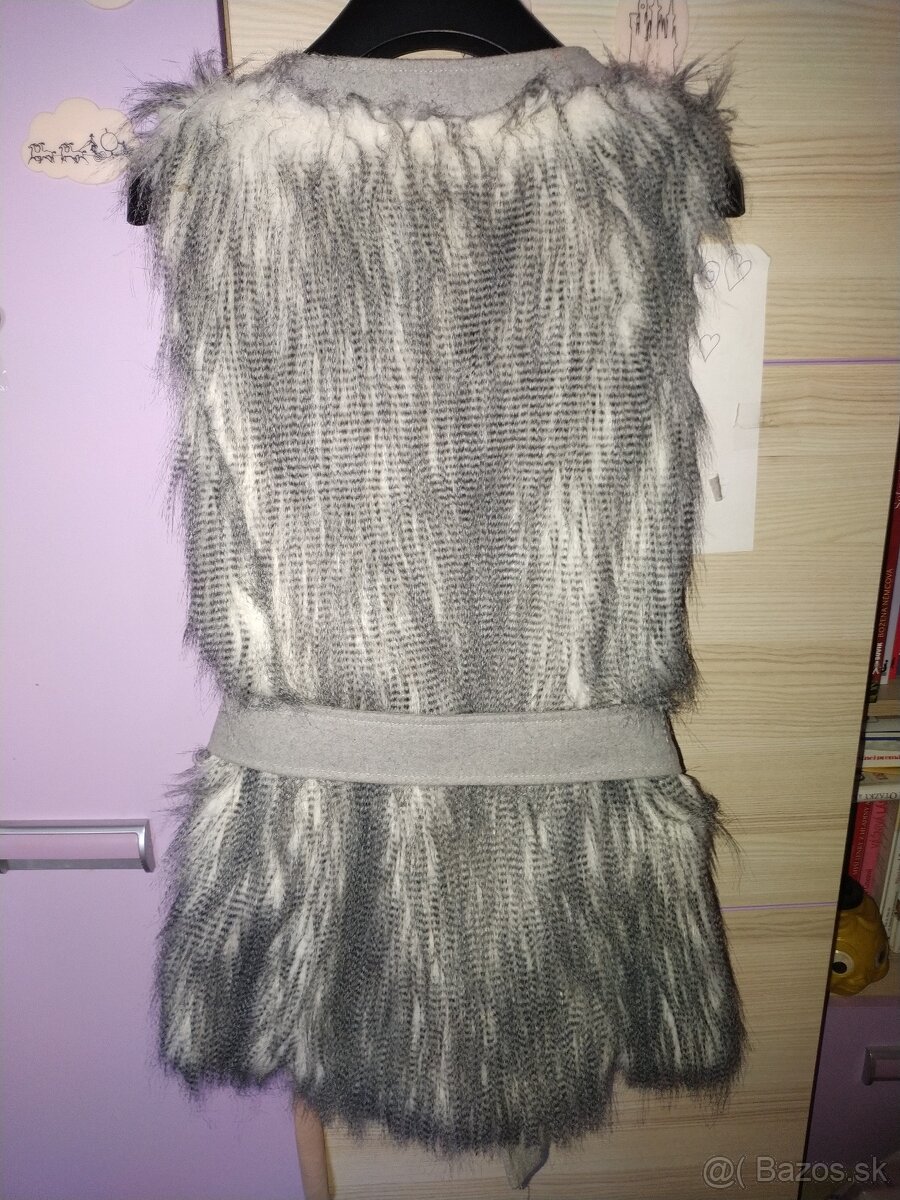 Dámska vesta nenosena - 2