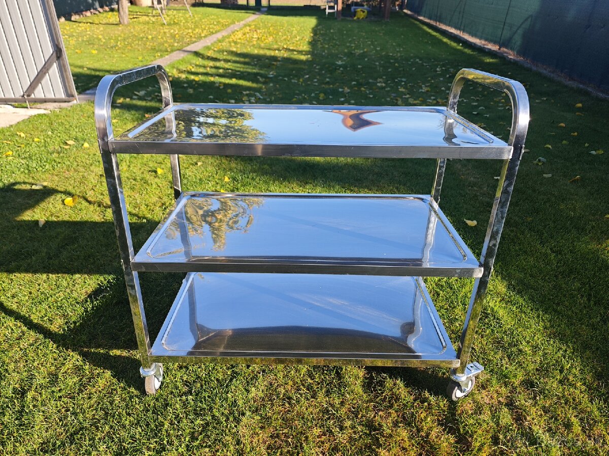 Nerezový stolík na koleckach - 2