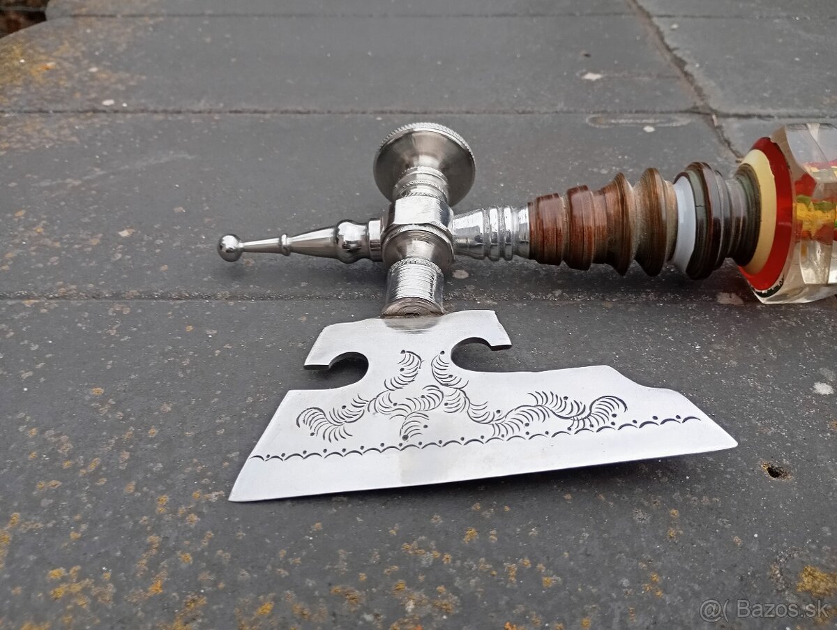 Predám ozdobnu mesiarsku sekeru - 2