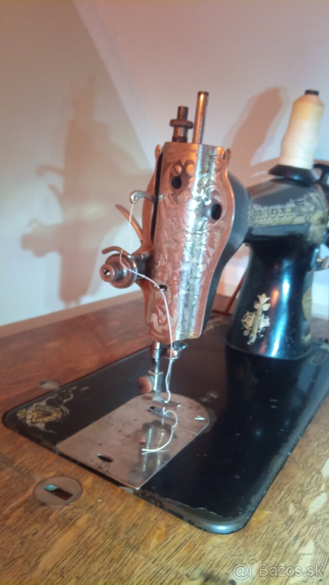 Šijací stroj Singer - 2