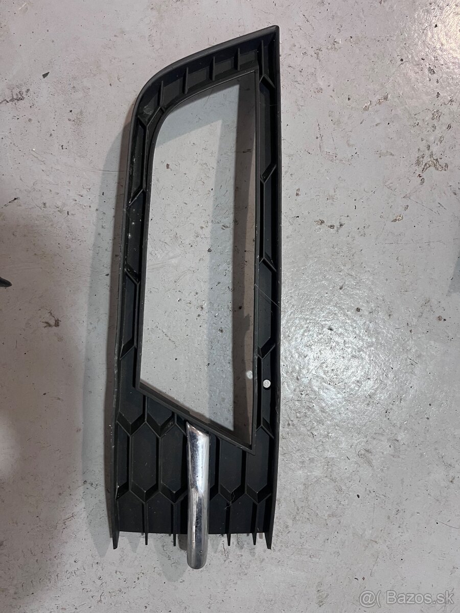 Mriezka predneho naraznika Octavia 3 - 2