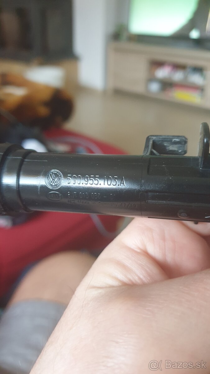 Tryska ostrekovača svetla. - 2