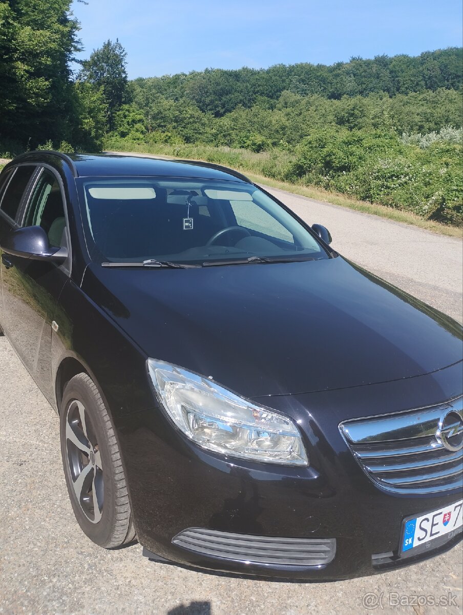 Predám Opel Insignia combi - 2