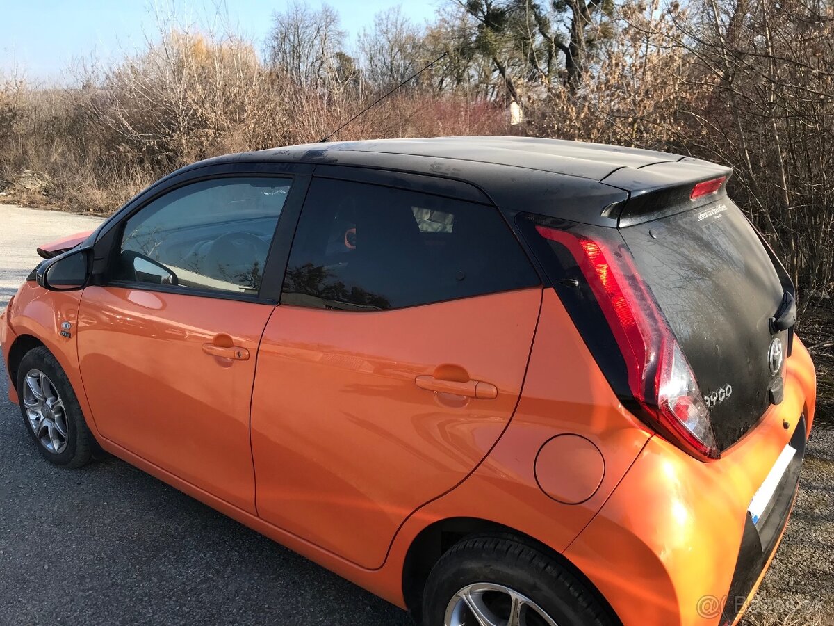Toyota Aygo 1,0-l-VVT-i 2019 POJAZDNE, 53 kW, AUTOMAT - 2