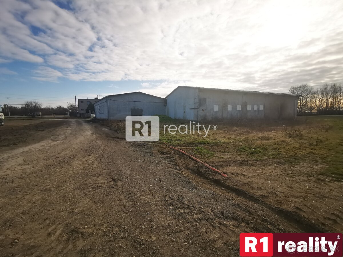 Pozemok pre výstavbu areálu výroby-skladovania / Piešťany - 2