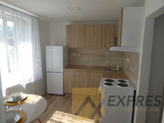 RK EXPRES - na predaj 1 izbový byt v Handlovej. - 2