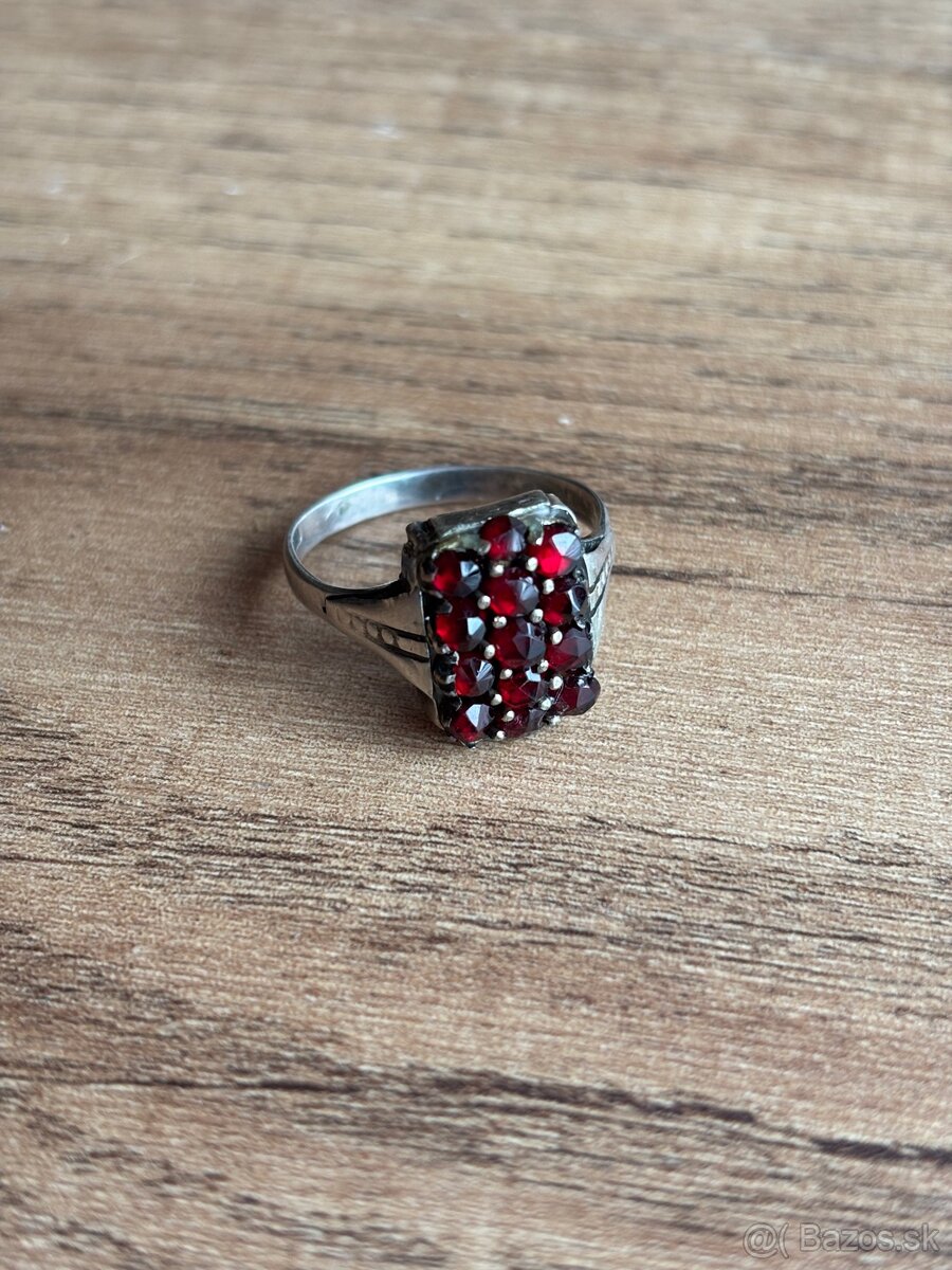 Strieborný prsteň - cesky granat - 2