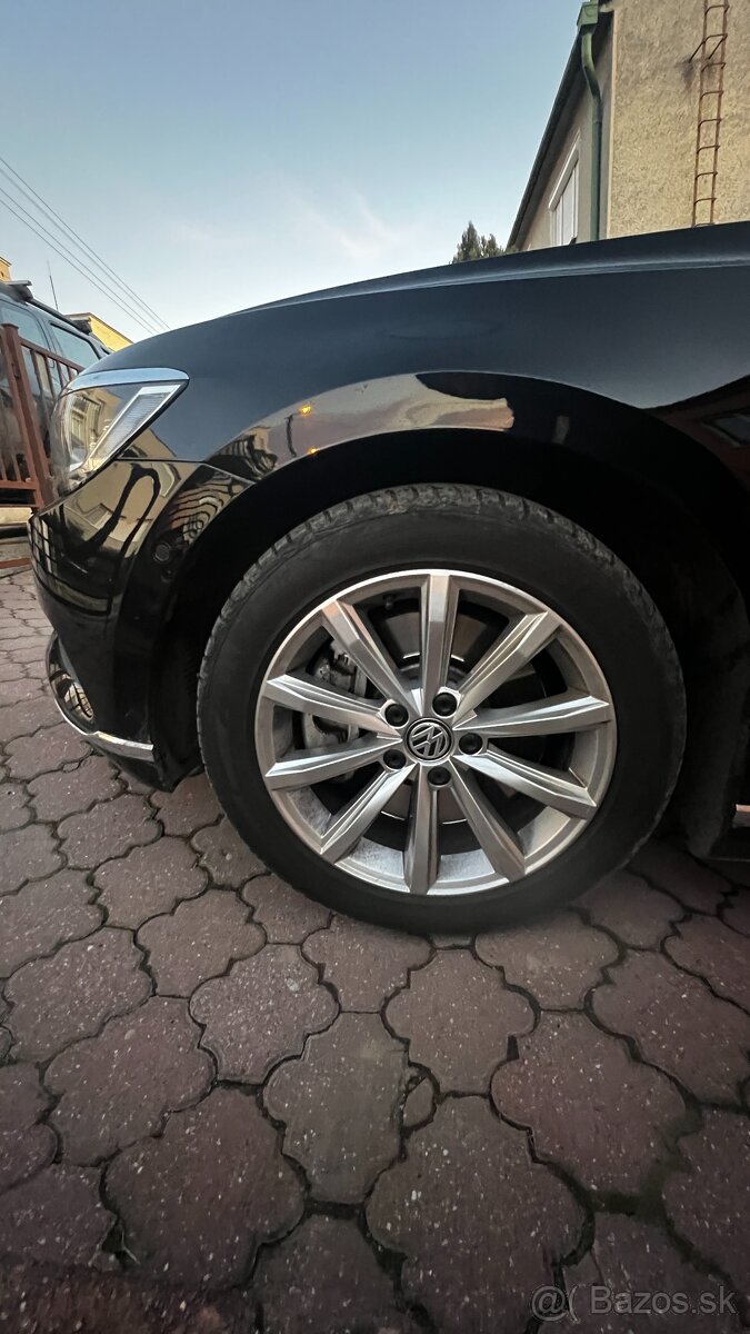 Volkswagen Passat 2.0 BiTdi 4Motion 176kw240k Highline - 2