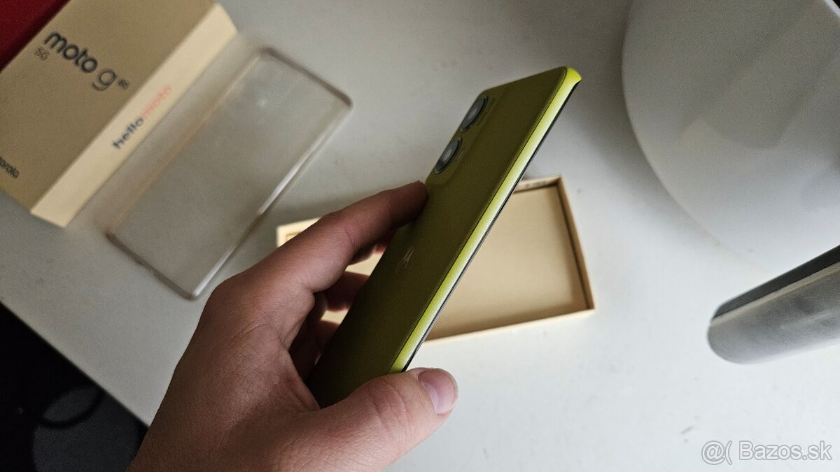Motorola Moto G85 - krásna farba, stav nového - 2