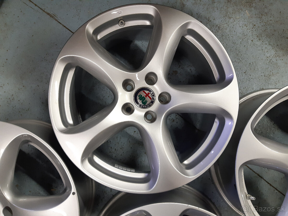 5x110 18" Alfa Romeo Stelvio +TPMS -nové - 2