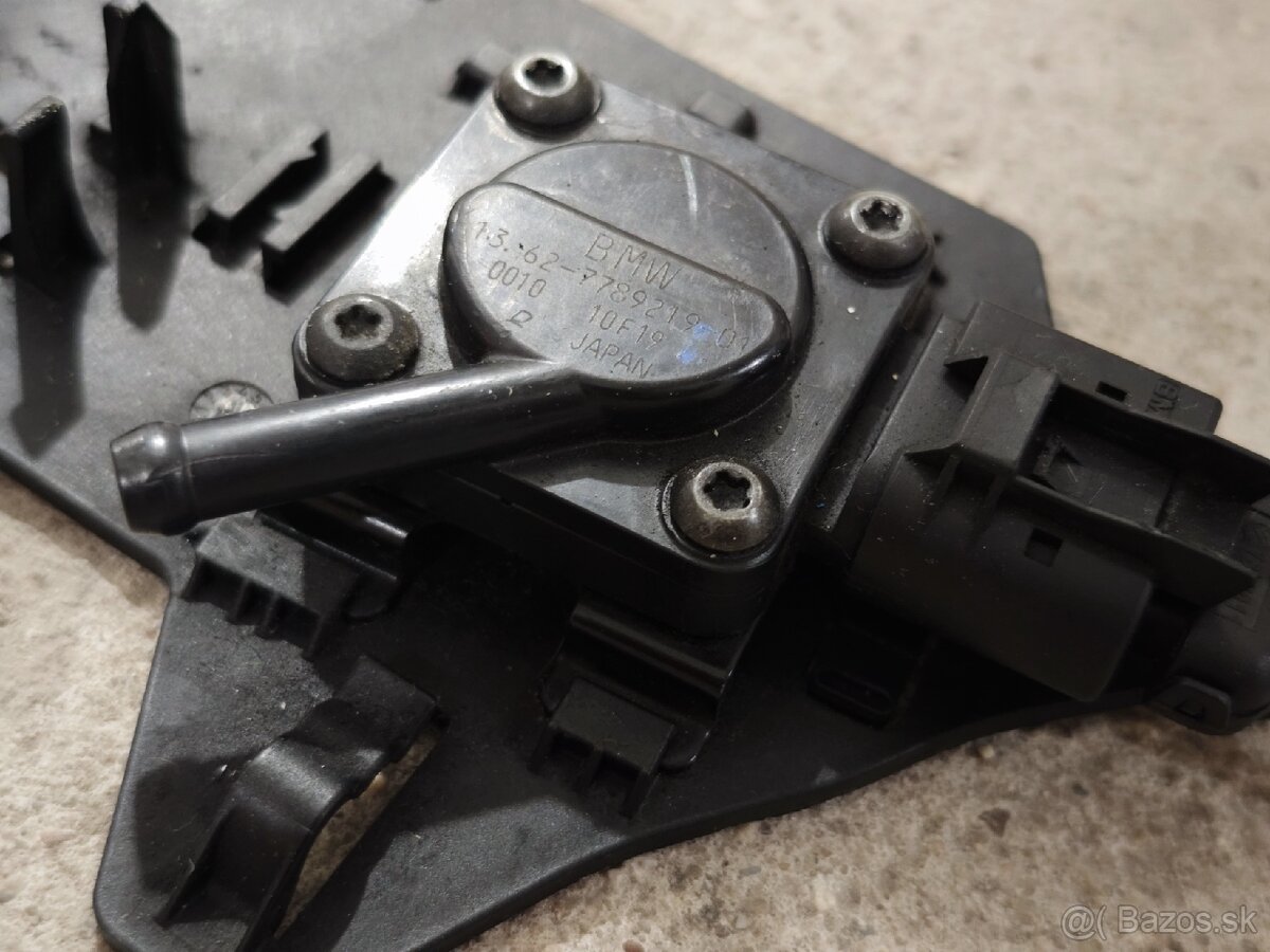 Snímač tlaku vifuku BMW E60 E61 m57n - 2