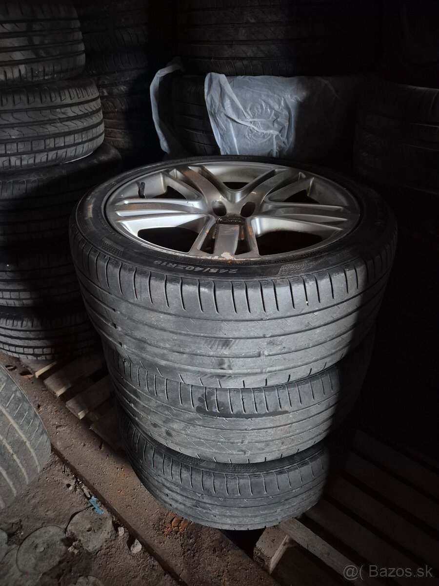 Elektrony Audi 245/40 R19 - 2
