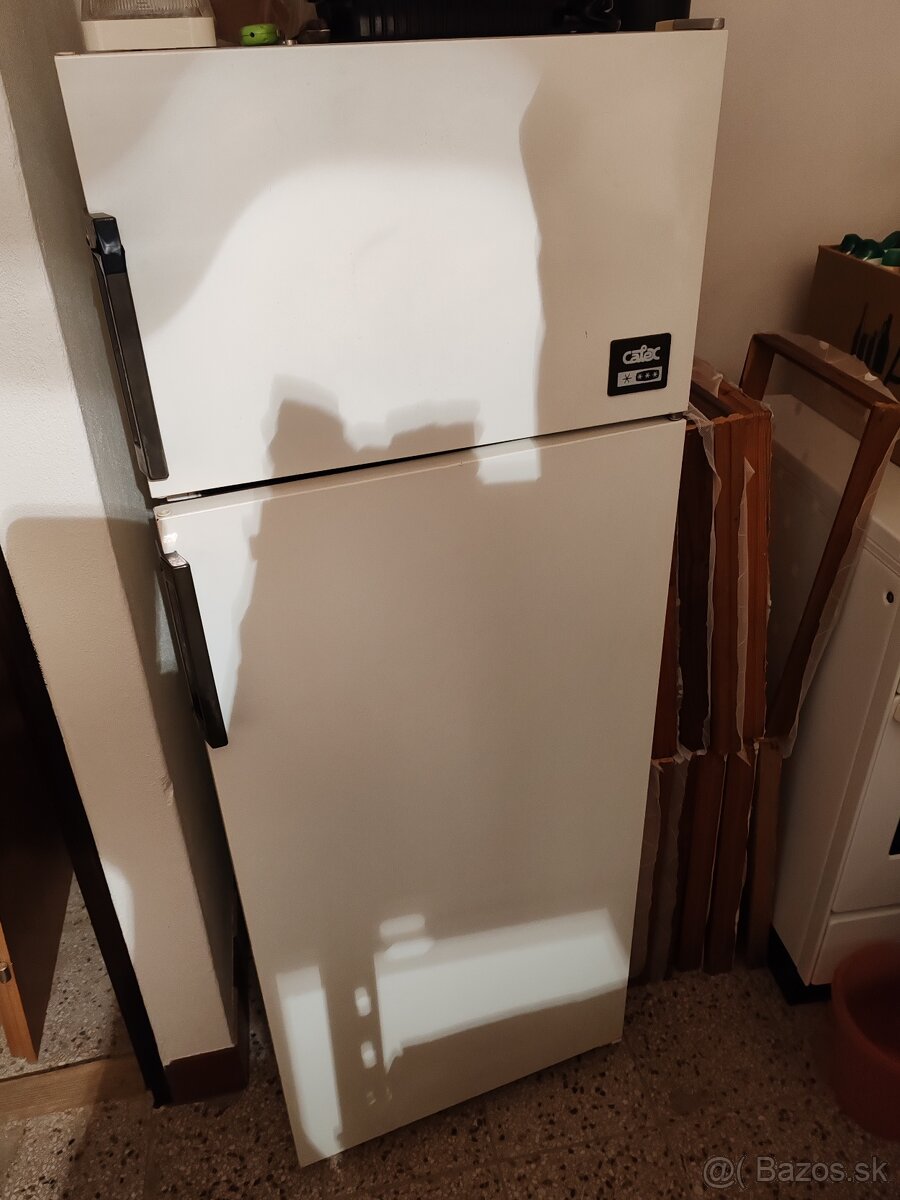 Chladnička CALEX - 2