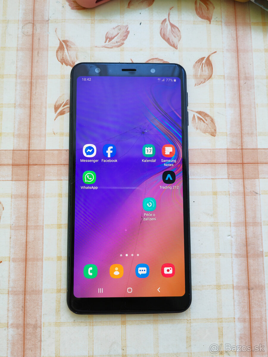 Samsung A7 4/64 GB + 15 Obalů - 2