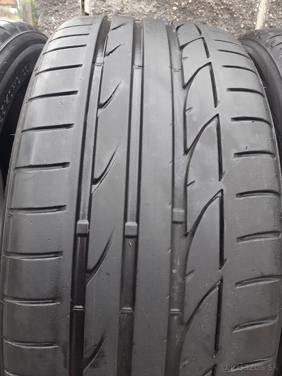 letne 235/40 r19 - 2