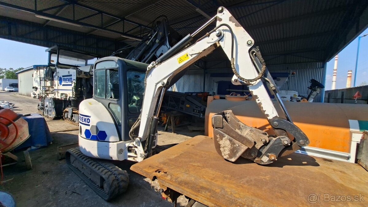 BOBCAT 428 G - 2