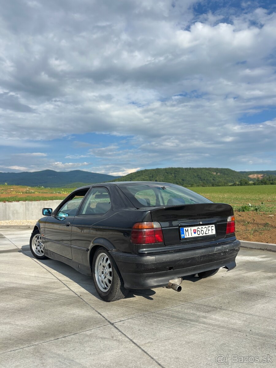 BMW E36 compact - 2