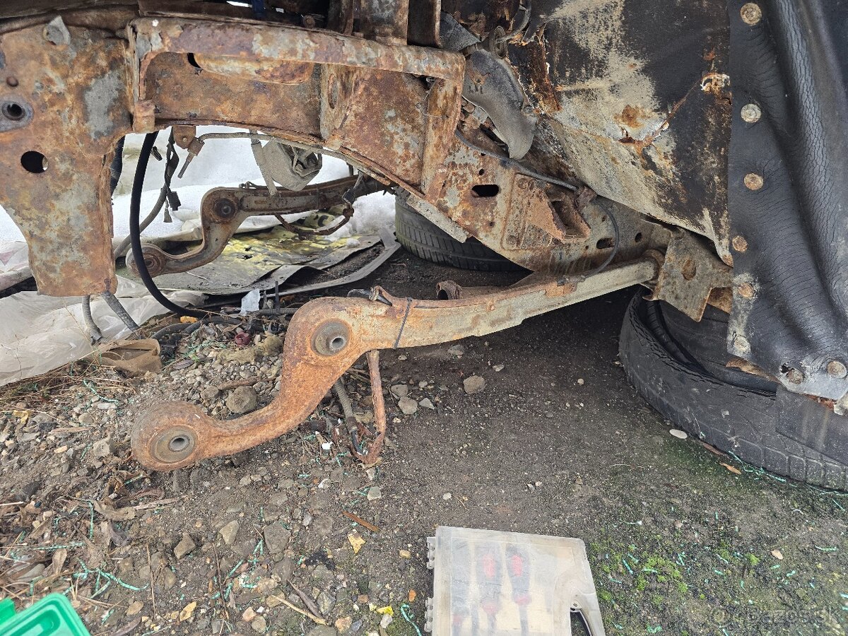 Predám Nissan Patrol GR Y61 - 2