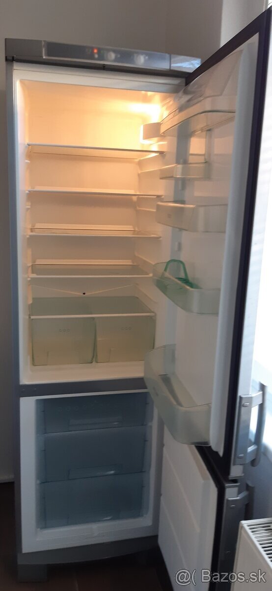 Predám 2-kompres. plnefunkčná chladnička s mraz.ELECTROLUX - 2