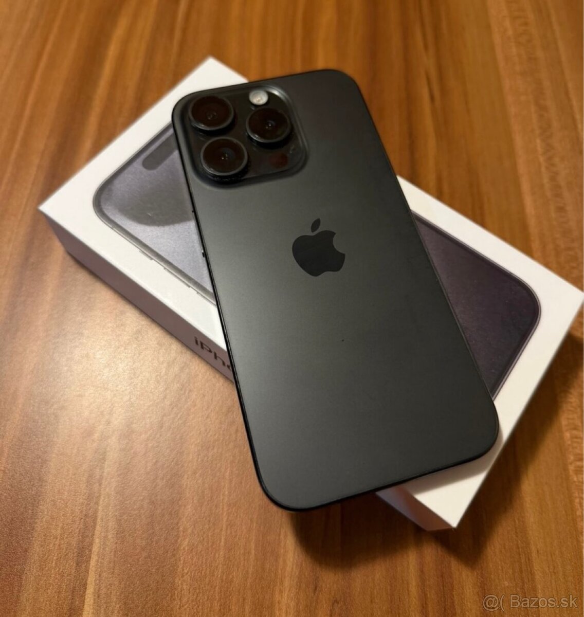 iPhone 15 Pro, Black Titanium 256GB - 2